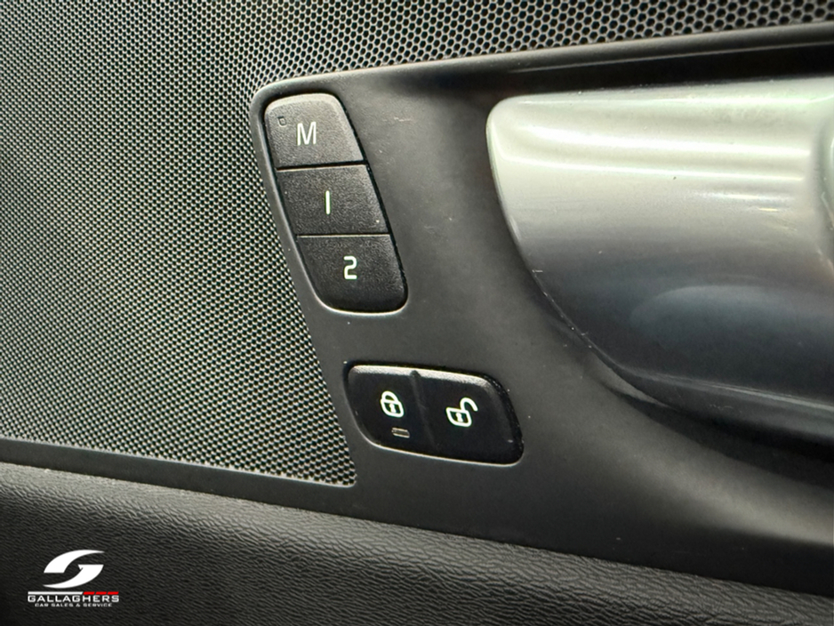 2023 Volvo XC60 - image 10