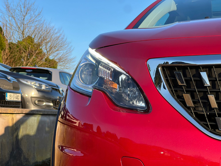 2018 Peugeot 2008 - image 14