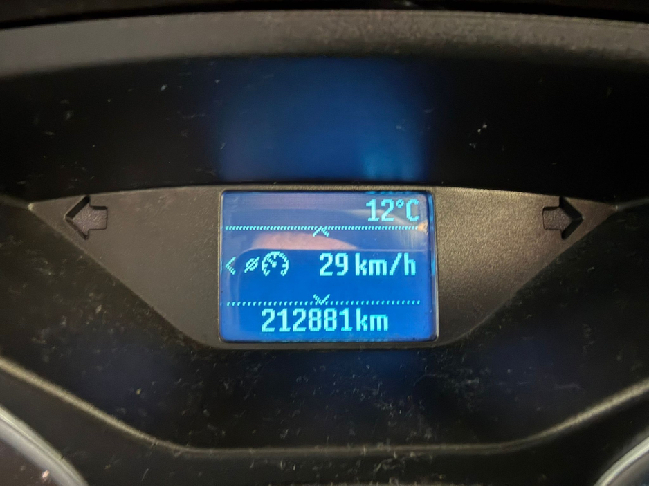 2011 Ford Focus - image 14