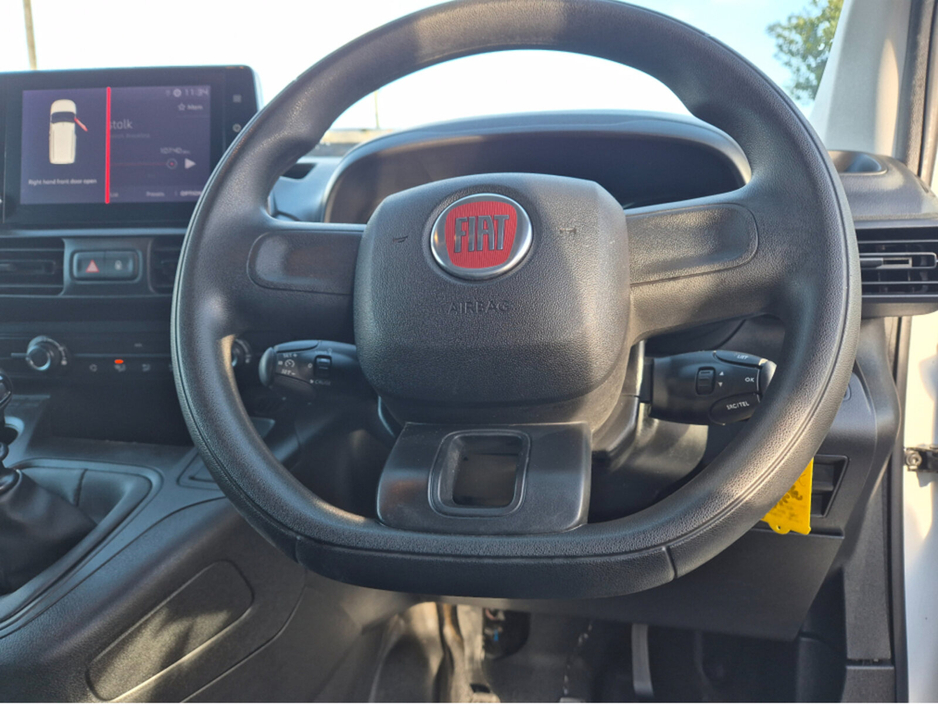 2023 Fiat Doblo - image 6