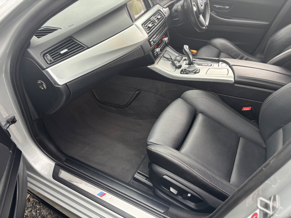 2016 BMW 5 Series - image 19
