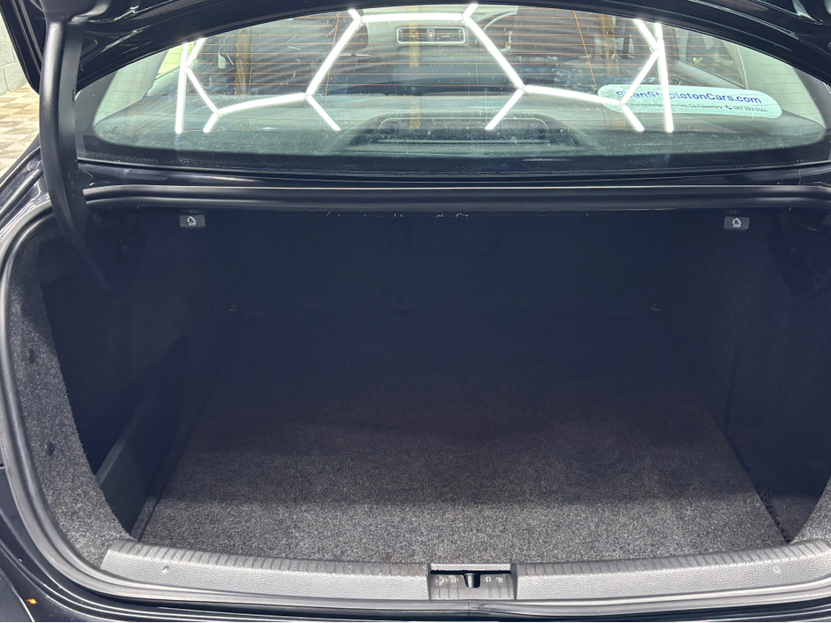 2014 Volkswagen Jetta - image 9