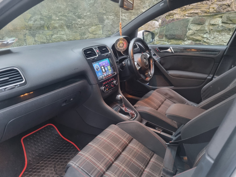 2010 Volkswagen Golf 2.0 TSI 4MOTION R €8,750