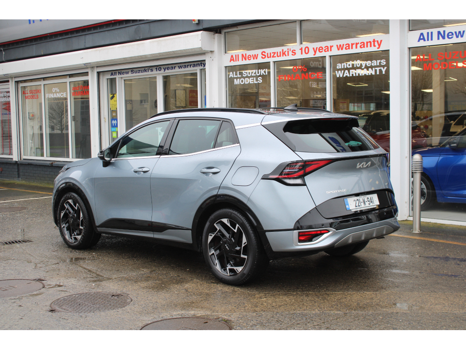 2022 Kia Sportage - image 9