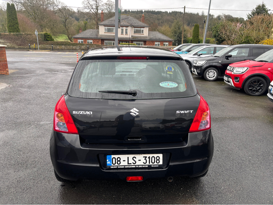 2008 Suzuki Swift - image 4