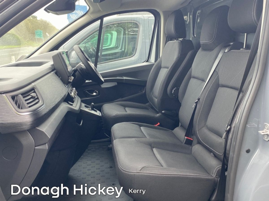 2026 Renault Trafic - image 4
