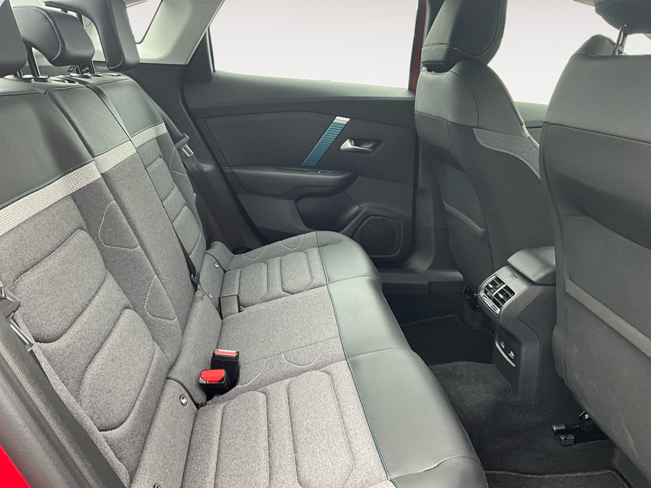 2025 Citroen E-C4 - image 18