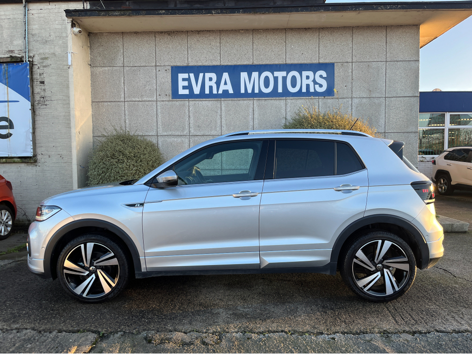 2023 Volkswagen T-Cross R-LINE AUTOMATIC 1.0 PETROL //HIGH SPEC//REVERSE CAMERA//HALF LEATHER SEATS//ADAPTIVE CRUISE CONTROL//KEYLESS ENTRY// €26,950