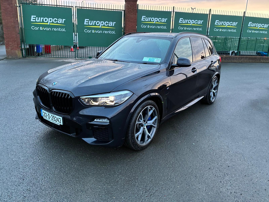 2021 BMW X5 - image 3