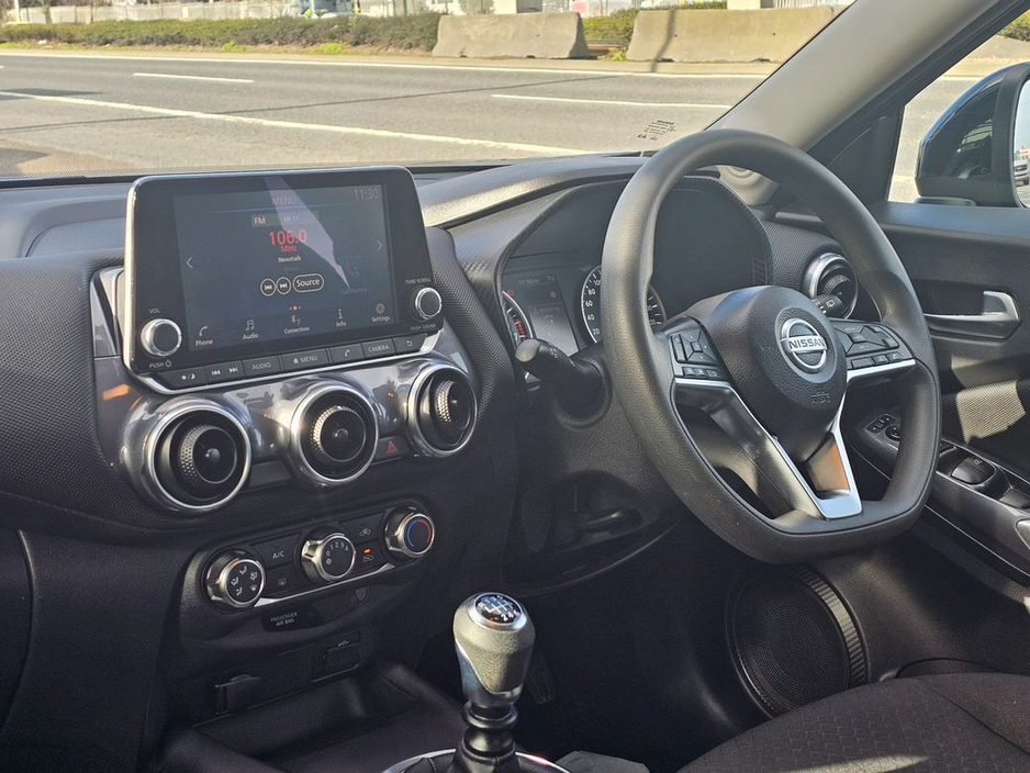 2022 Nissan Juke - image 17