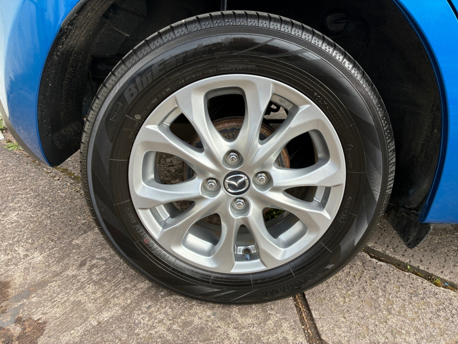 2017 Mazda Demio - image 10