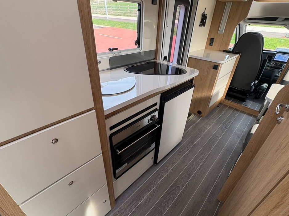 2024 Ford Transit - image 14