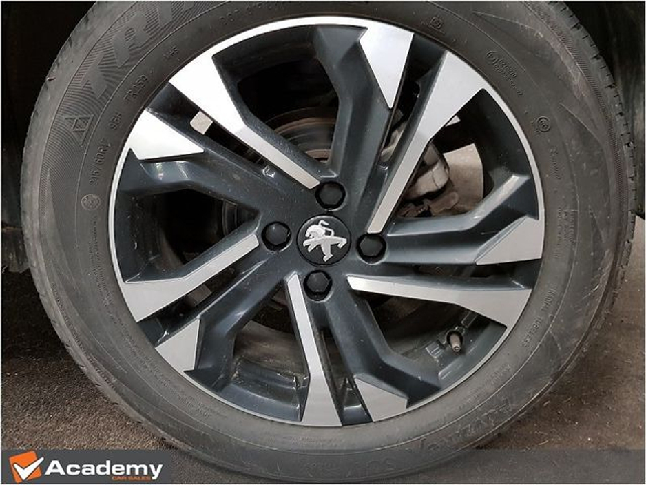 2023 Peugeot 2008 - image 13