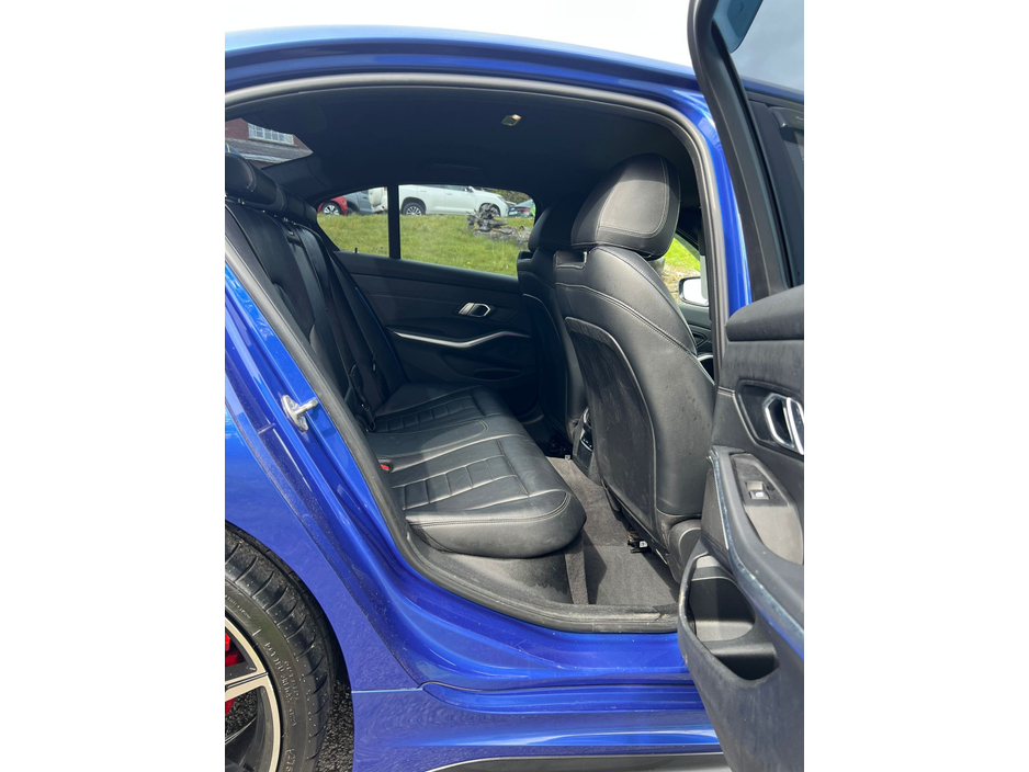 2019 BMW 3 Series - image 11
