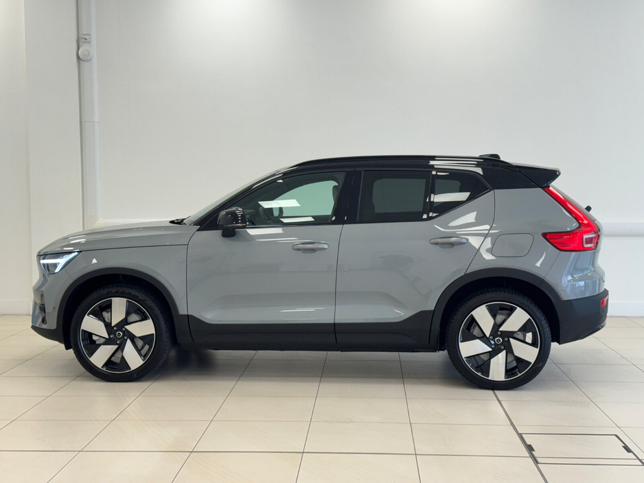 2026 Volvo EX40 - image 9
