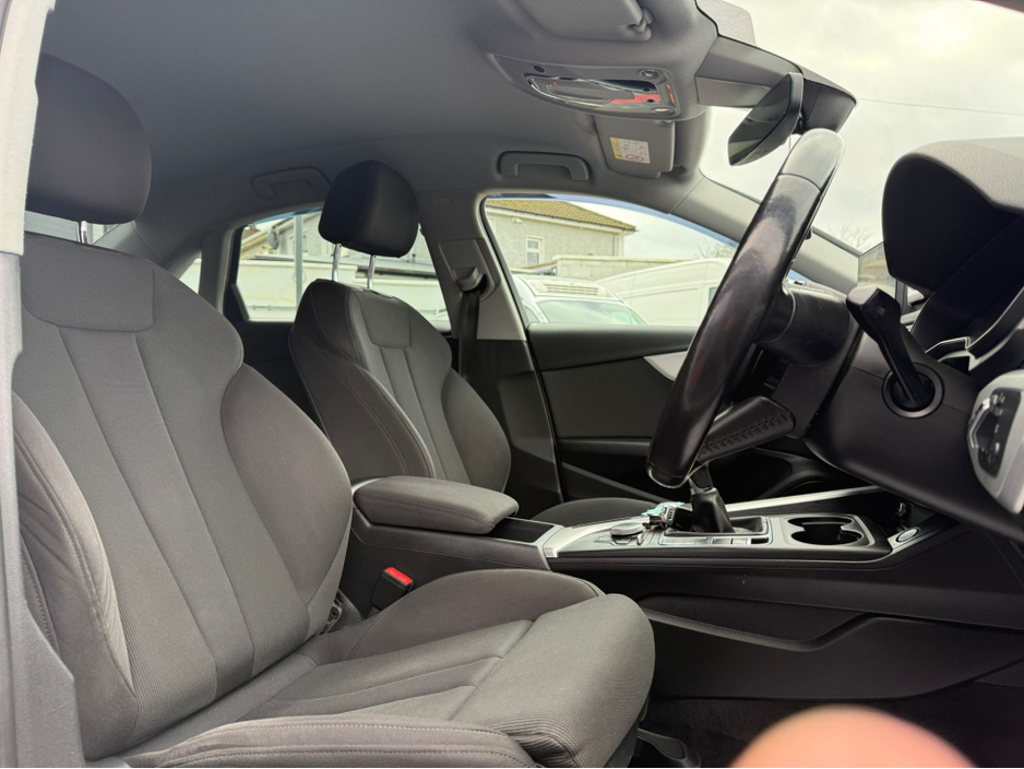 2017 Audi A4 - image 9