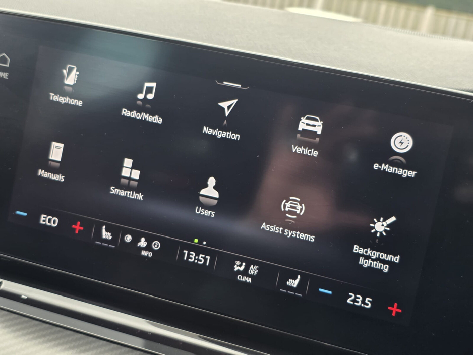 2021 Skoda Octavia - image 21