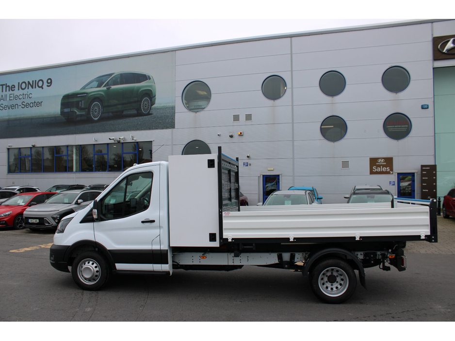 2026 Ford Transit - image 2