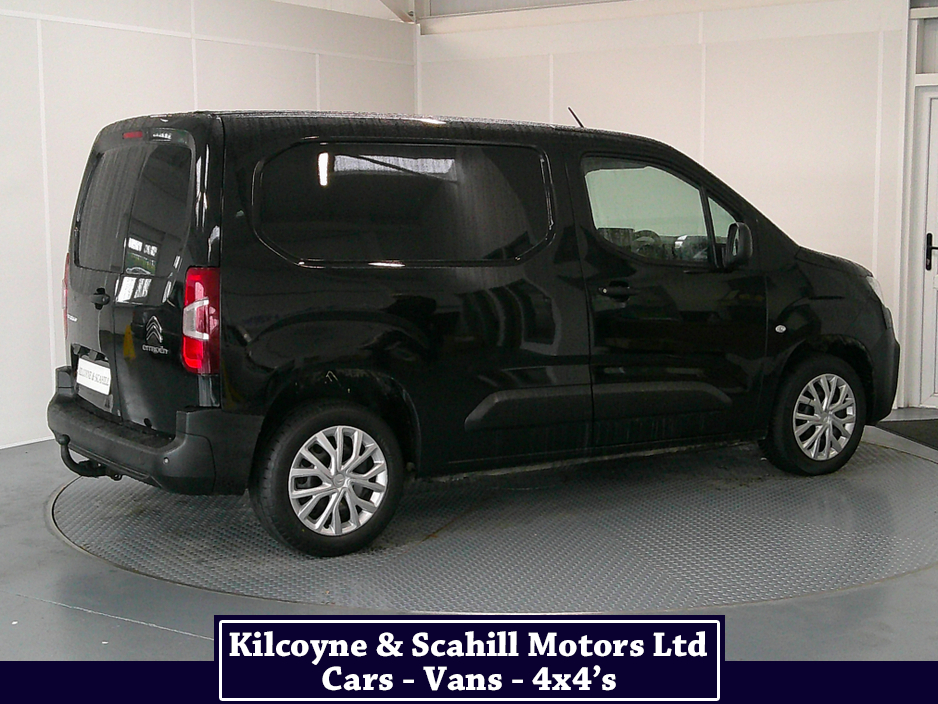 2021 Citroen Berlingo - image 7