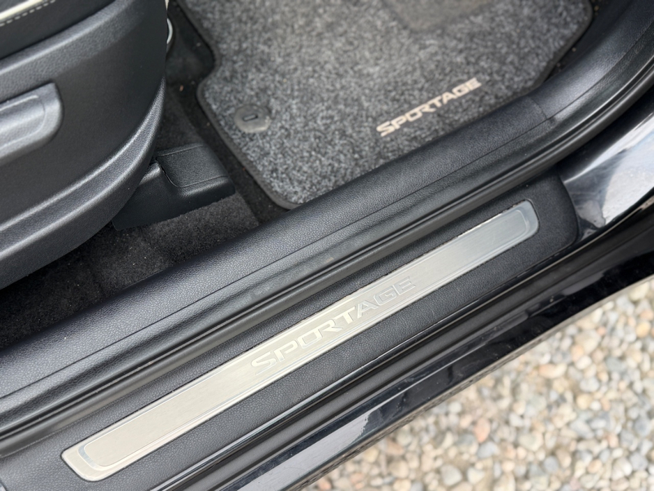 2022 Kia Sportage - image 19