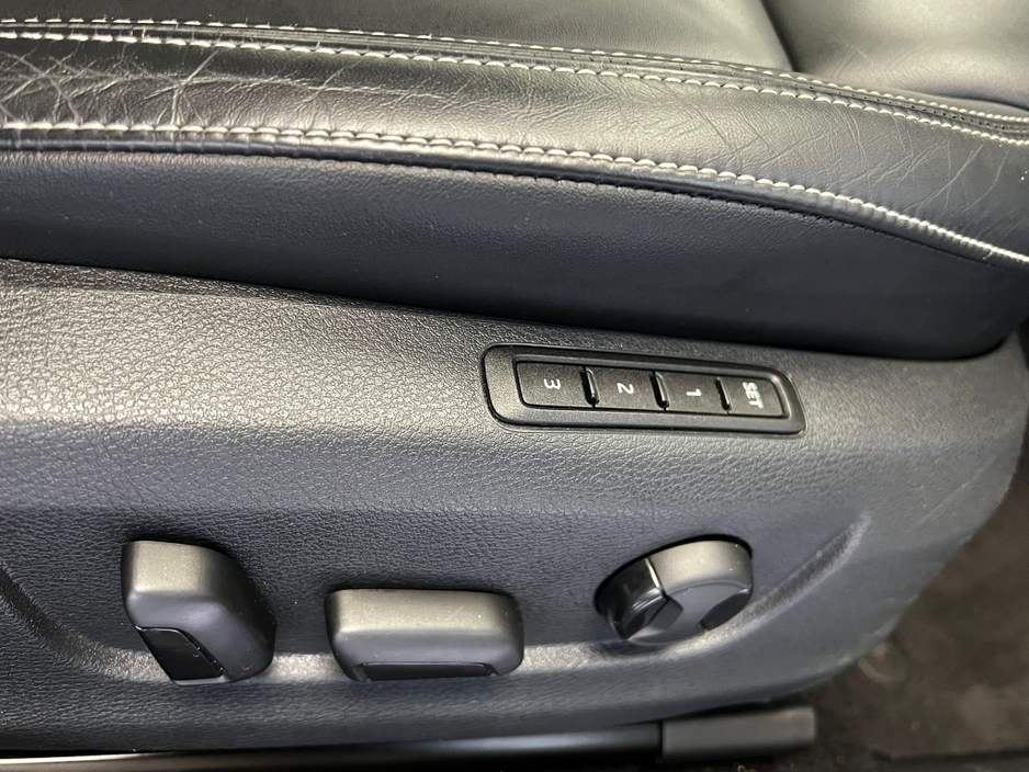 2022 Skoda Superb - image 19
