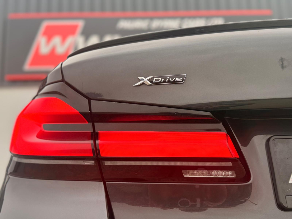 2022 BMW 5 Series - image 36