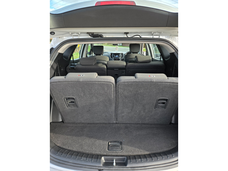 2018 Hyundai Santa Fe - image 14