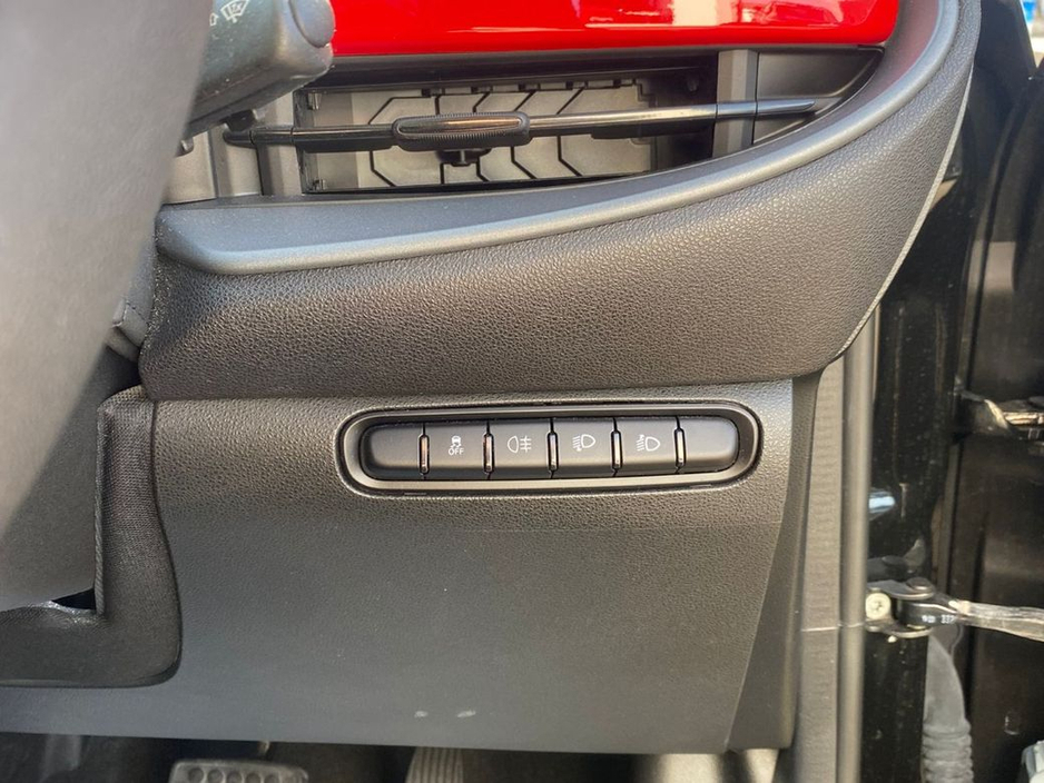 2023 Fiat 500e - image 28