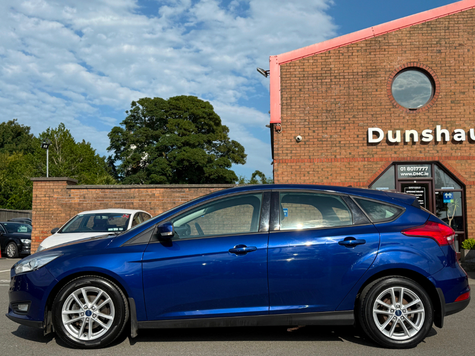 2017 Ford Focus - image 8