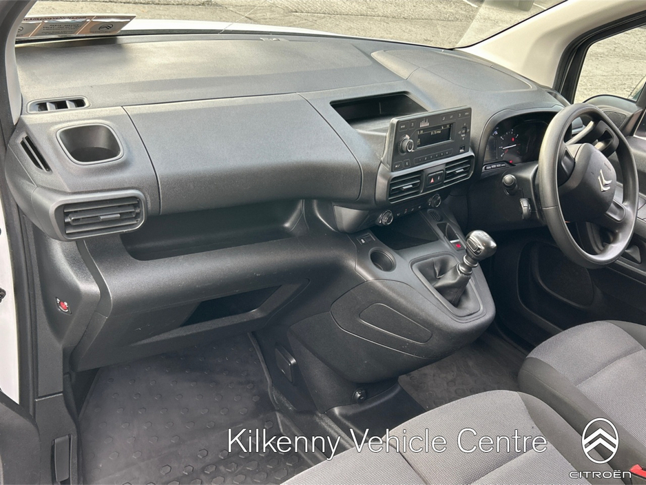 2022 Citroen Berlingo - image 10