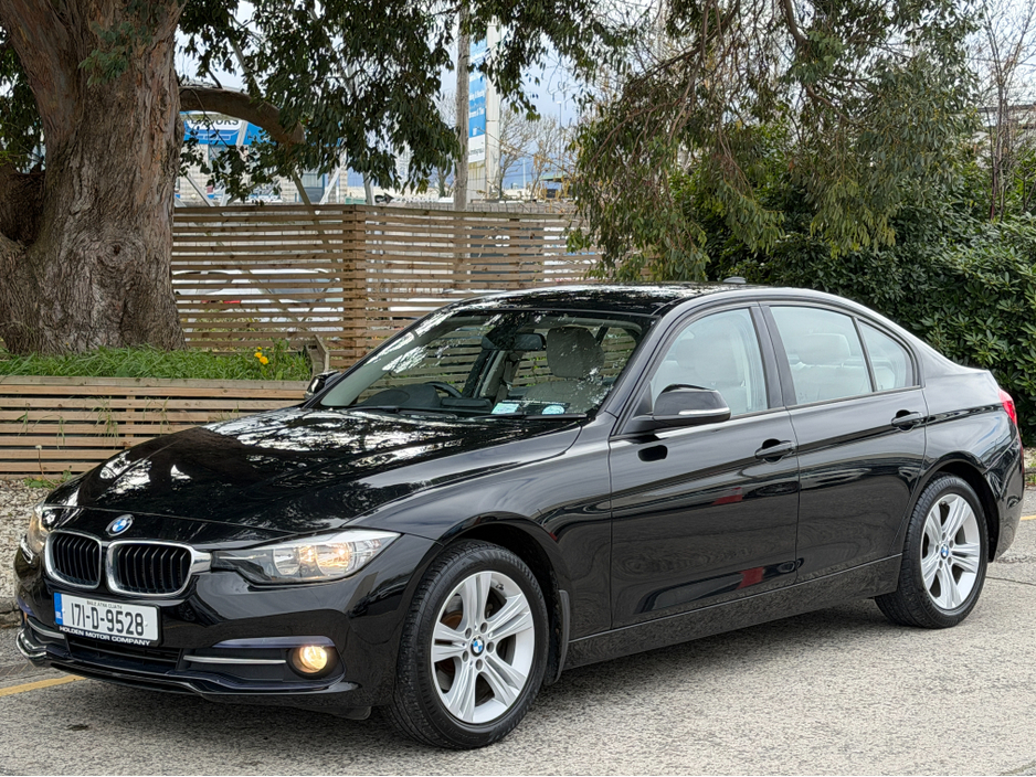 2017 BMW 3 Series - image 2