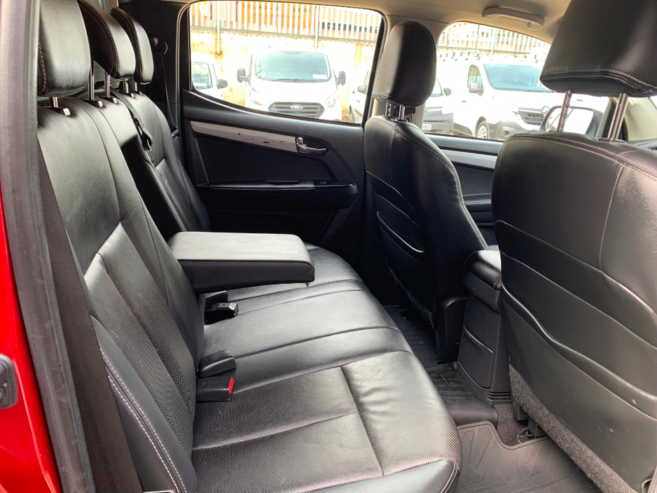 2019 Isuzu D-MAX - image 14