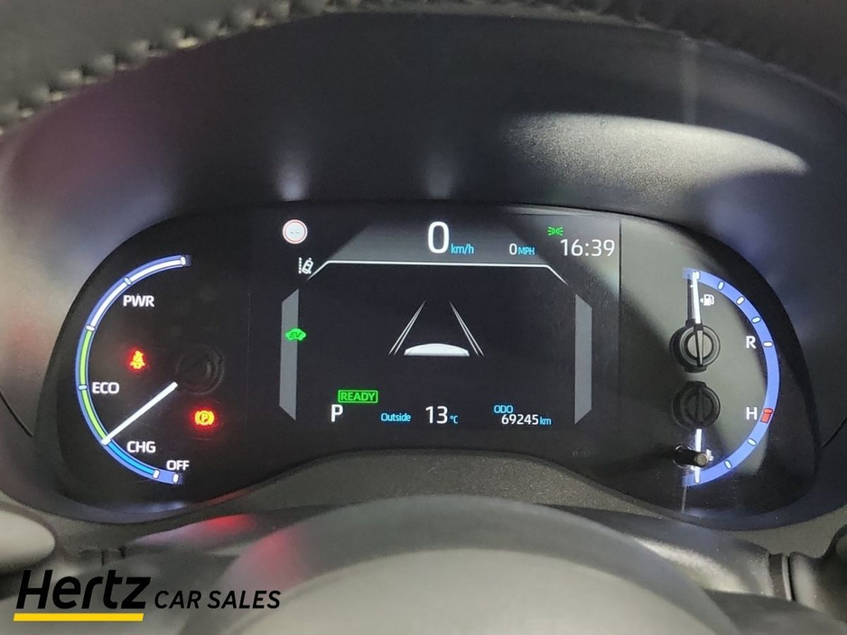 2023 Toyota Yaris Cross - image 16