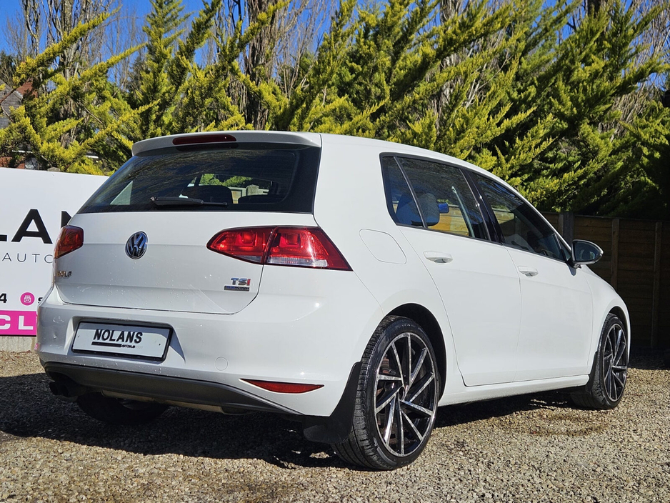 2013 Volkswagen Golf - image 15