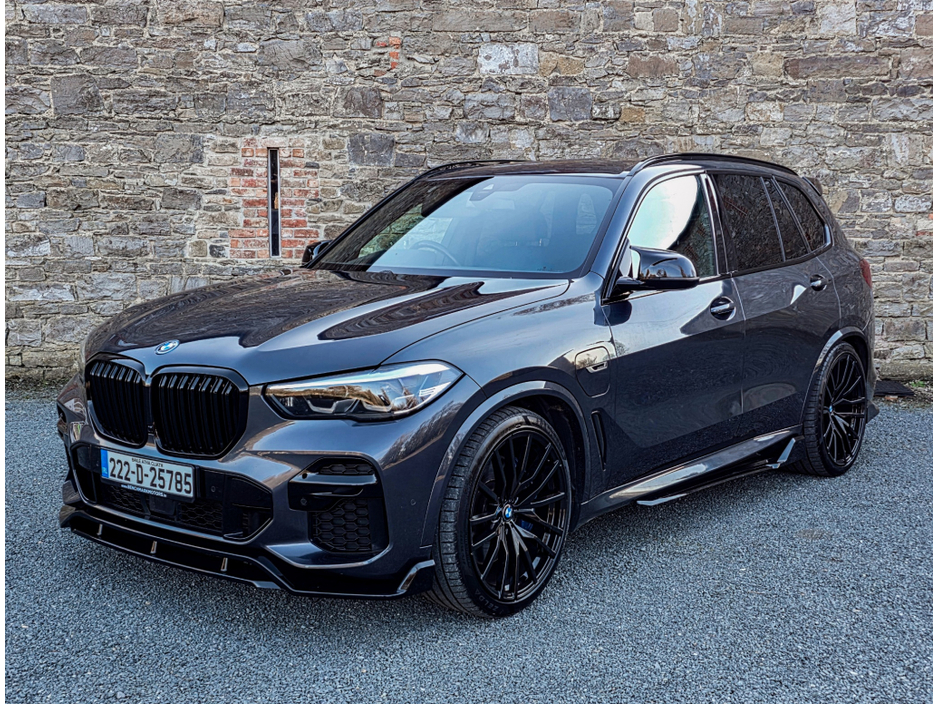 2022 BMW X5 - image 28