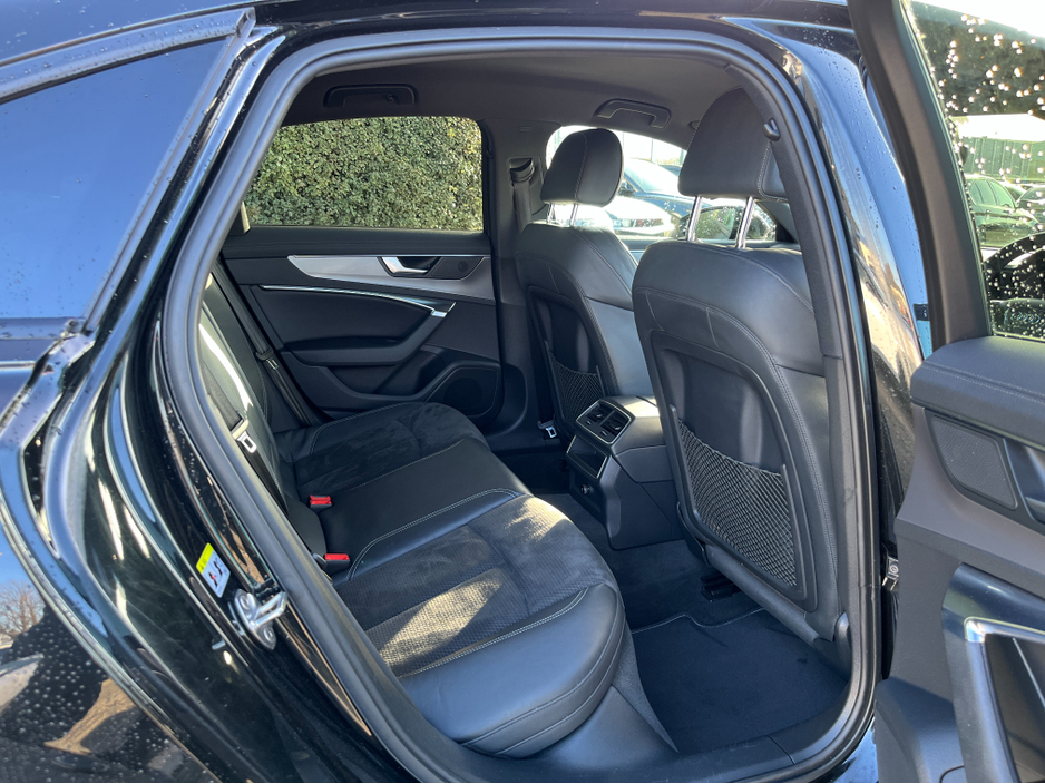 2020 Audi A6 - image 8