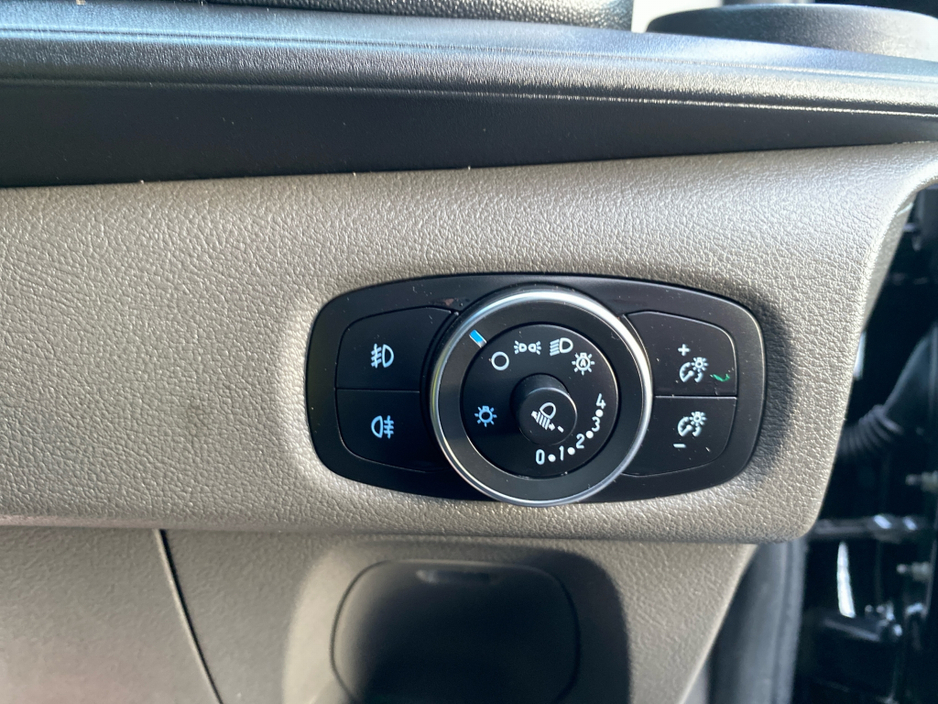 2022 Ford Transit Custom 2.0 TDCI LWB Active 170 BHP..Very high spec..No VAT €27,500