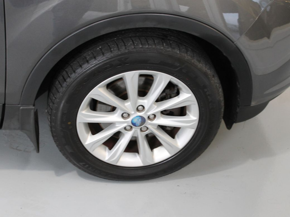 2016 Ford Kuga - image 26