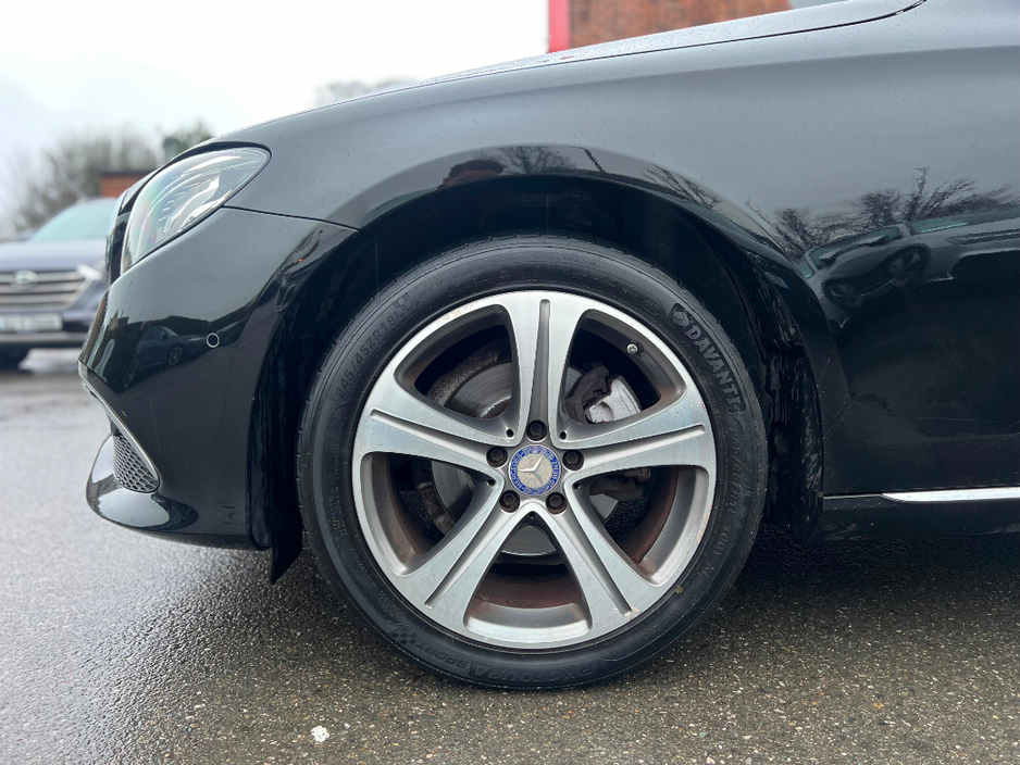 2017 Mercedes-Benz E Class E220D AVANTGARDE AUTO *LOW KMS* €21,900