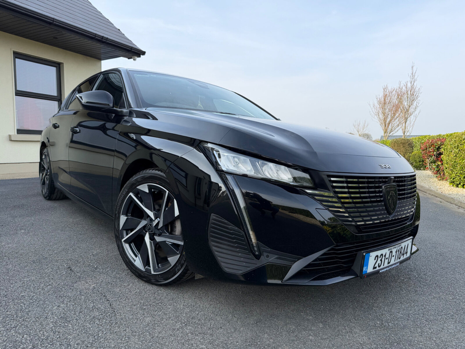2023 Peugeot 308 - image 5
