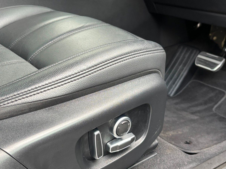 2022 Land Rover Range Rover Evoque SUNROOF P300E R-DYNAMIC SE 4WD €36,995