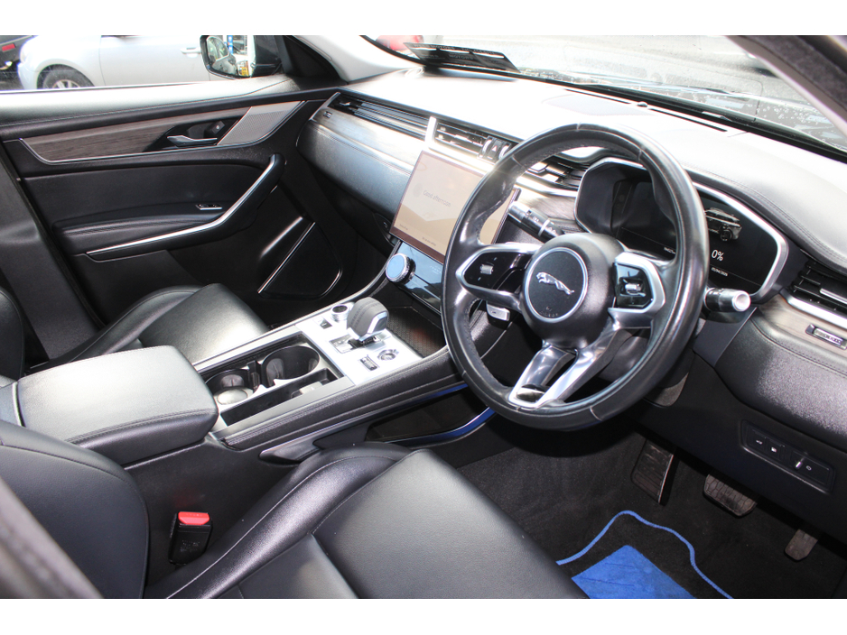 2022 Jaguar F-Pace - image 9