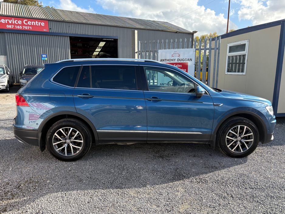 2019 Volkswagen Tiguan - image 2