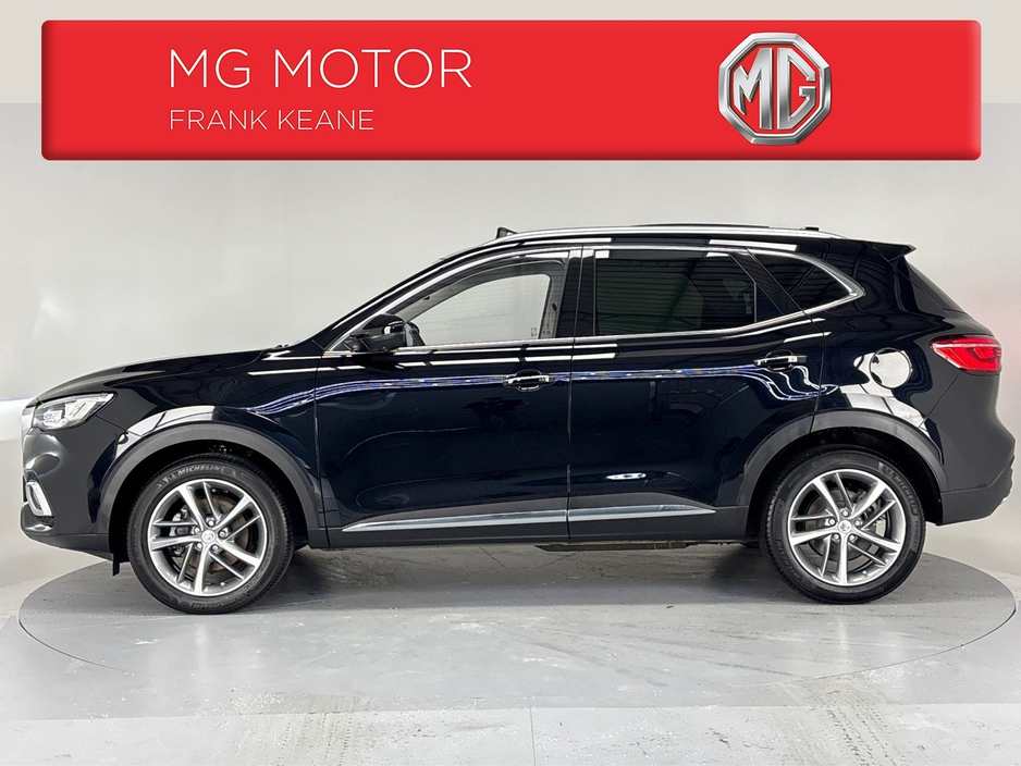 2021 MG HS EXCLUSIVE PHEV AUTO**PANORAMIC ROOF**DIGITAL DASH**TOUCH SCREEN APPLE CAR PLAY**MULTIFUNCTIONAL STEERING WHEEL**HEATED LEATHER SEATS**ELECTRIC SEATS**ELECTRIC FOLDING MIRRORS**ELECTRIC TAILGATE** €24,995