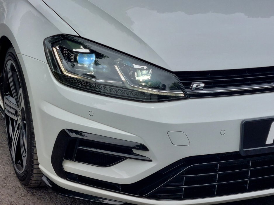 2017 Volkswagen Golf 2.0 TSI 5DR DSG 300HP 4MOTION R €29,995