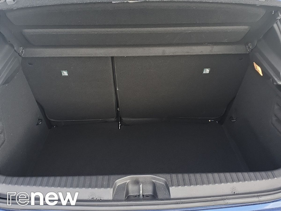 2025 Renault Clio - image 12