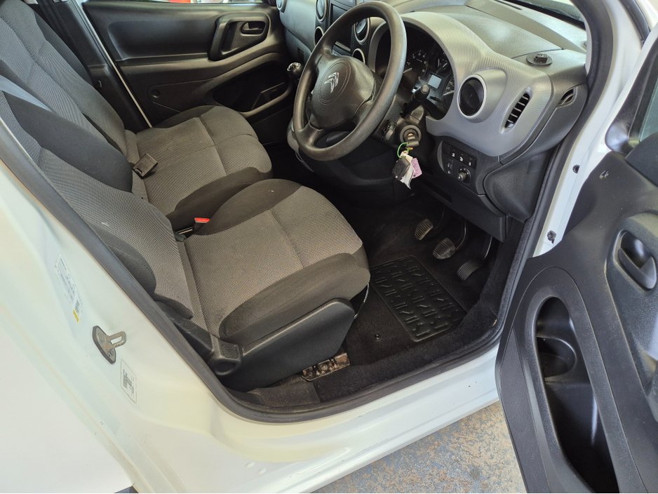 2018 Citroen Berlingo - image 13