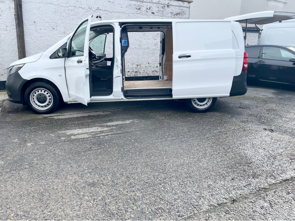 2023 Mercedes-Benz Vito - image 29