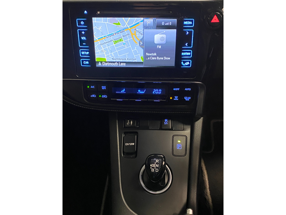 2018 Toyota Auris HYBRID LUNA SPORT@ WALTONS GARAGE RANELAGH €17,950