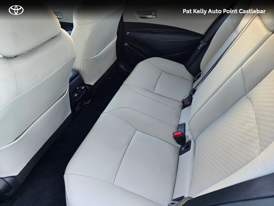 2024 Toyota Corolla - image 7